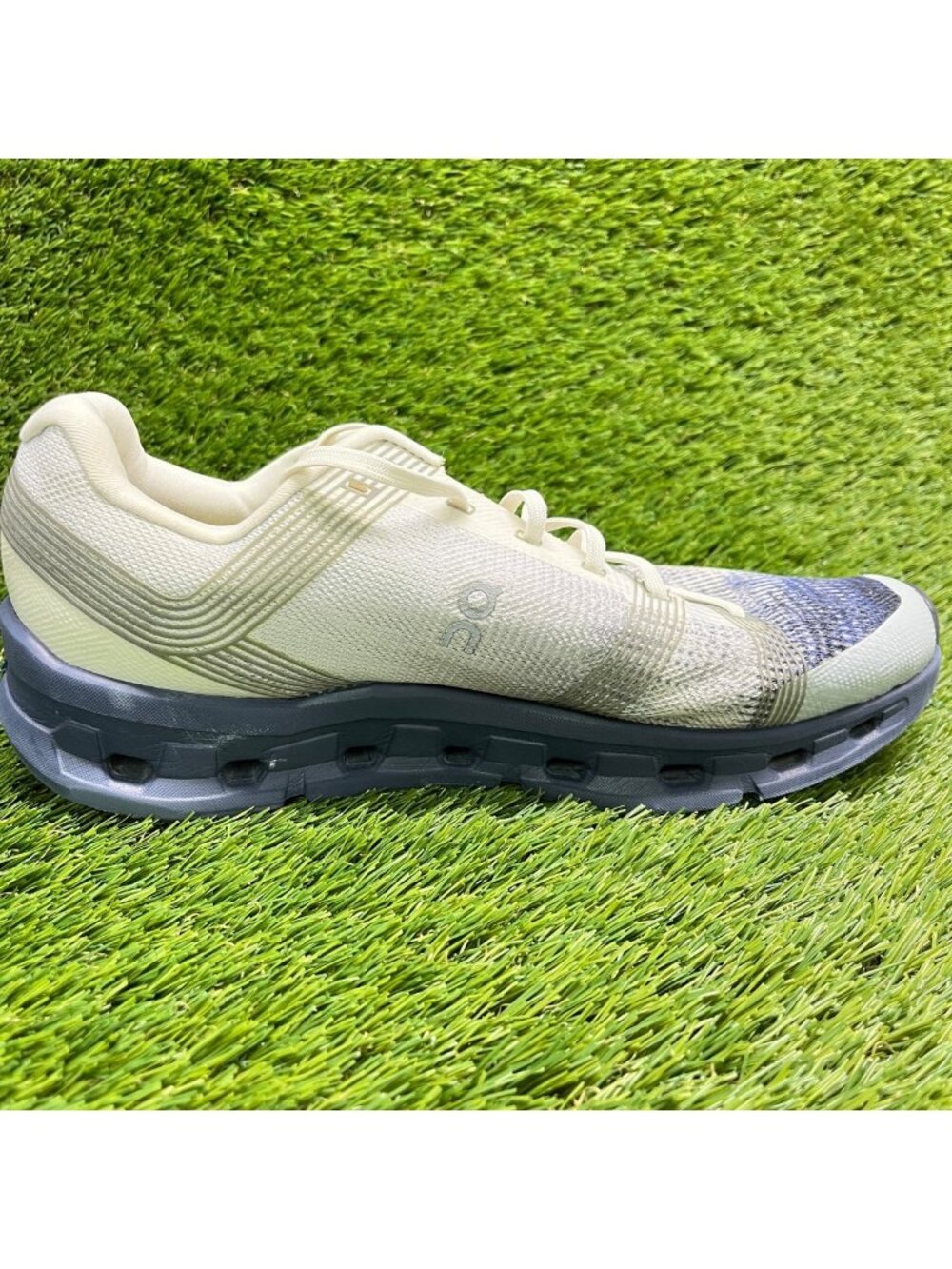 On Cloudgo Suma Womens Size 11 White Blue Athletic Running Shoes Sneakers - Picture 4 of 11